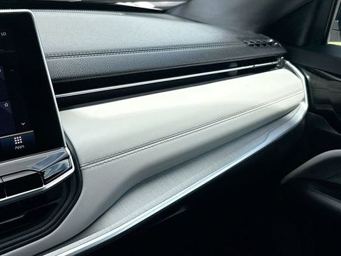 Used 2026 Jeep Compass Limited image 22