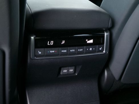 Used 2025 Lexus GX 550 w/ Cold Area Package AWD/4WD image 41