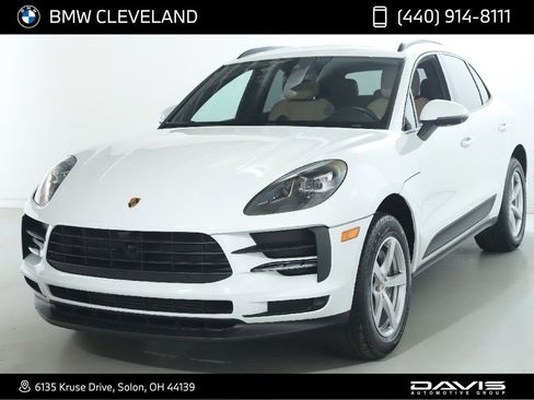 Used 2021 Porsche Macan AWD/4WD image 1