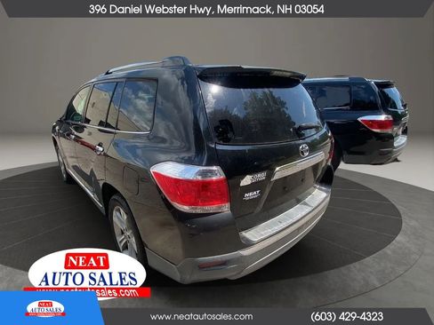 Used 2011 Toyota Highlander Limited w/ Tow Pkg FWD image 7