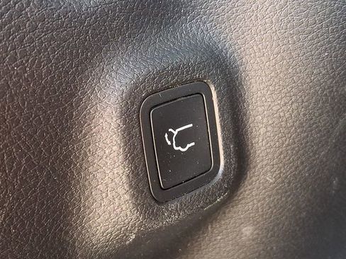 Used 2019 Jeep Compass Trailhawk w/ Cold Weather Group image 30