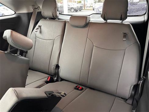 Certified 2025 Toyota Sienna XLE image 14