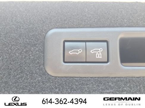 Certified 2022 Lexus RX 350L Premium w/ Premium Package AWD/4WD image 16