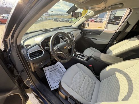 Used 2018 Chevrolet Equinox LS image 32