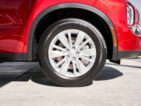 New 2025 Mitsubishi Outlander ES image 10