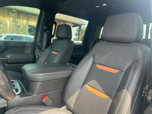 Used 2023 GMC Sierra 2500 AT4 w/ AT4 Premium Plus Package AWD/4WD image 6