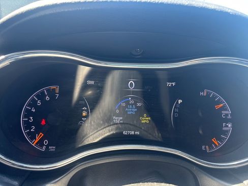 Used 2021 Jeep Grand Cherokee Laredo X AWD/4WD image 9