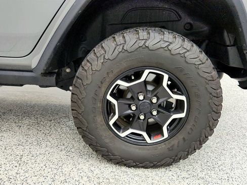 Used 2023 Jeep Wrangler Unlimited Rubicon AWD/4WD image 9