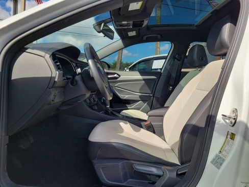 Used 2019 Volkswagen Jetta R-Line w/ R-Line Cold Weather Package FWD image 23