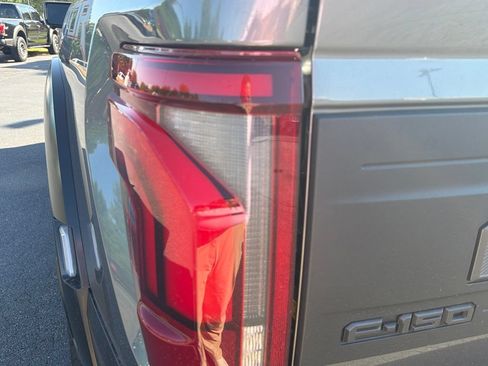 Used 2025 Ford F150 Raptor AWD/4WD image 27