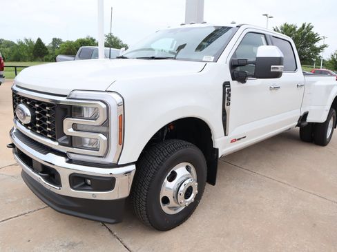 New 2026 Ford F350 Lariat w/ Lariat Premium Package AWD/4WD image 11