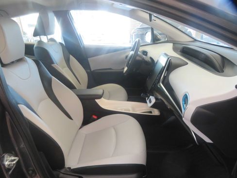 Used 2018 Toyota Prius Prime Premium FWD image 24