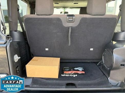 Used 2012 Jeep Wrangler Rubicon w/ PWR Convenience Group AWD/4WD image 11