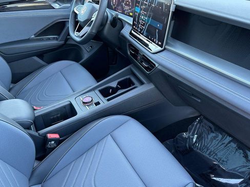 New 2026 Volkswagen Tiguan SE R-Line image 15