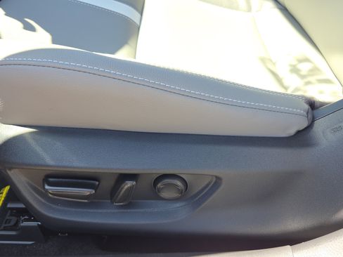 Certified 2025 Toyota Camry SE image 11