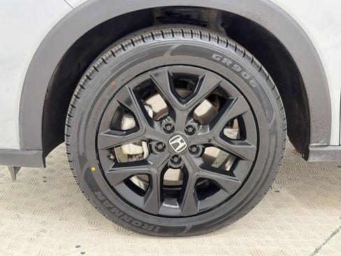 Used 2025 Honda HR-V Sport image 12