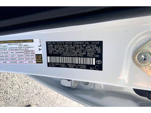 Used 2024 Toyota Prius XLE image 30