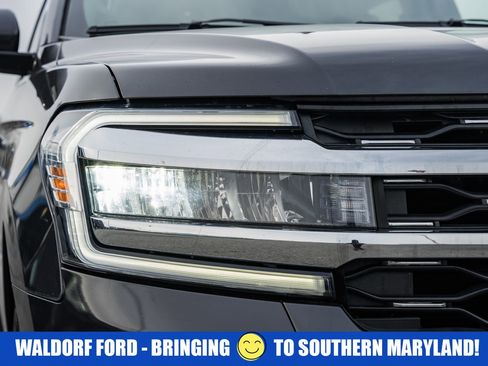 Used 2024 Ford Expedition Limited image 13