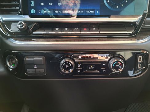 Used 2024 Chevrolet Silverado 2500 LT image 13