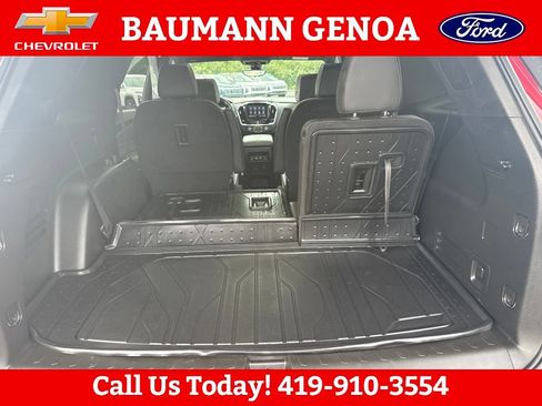 Used 2023 Chevrolet Traverse RS AWD/4WD image 48