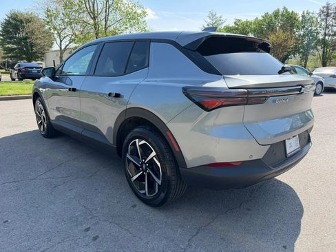 Used 2025 Chevrolet Equinox EV LT image 5