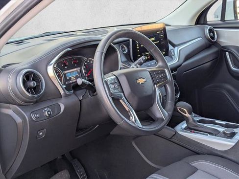 Used 2025 Chevrolet Blazer LT FWD image 10