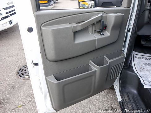 Used 2024 Chevrolet Express 3500 w/ Power Convenience Package RWD image 15