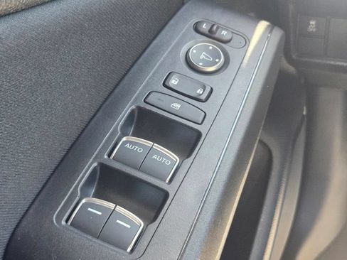 Used 2025 Honda Civic Sport image 17