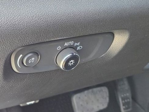 Used 2023 Chevrolet Traverse High Country w/ LPO, Floor Liner Package FWD image 17