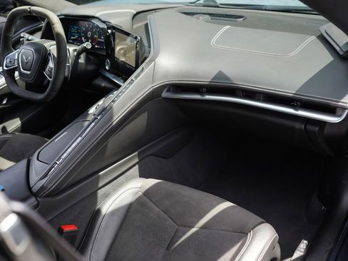 Used 2021 Chevrolet Corvette Stingray Premium Cpe w/ Z51 Performance Package RWD image 21