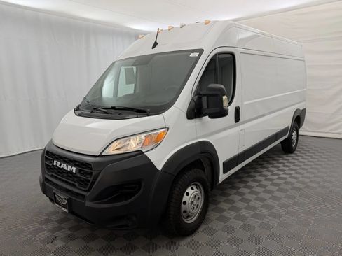 Used 2023 RAM ProMaster 2500 FWD image 2