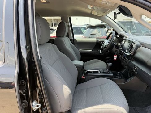 Used 2022 Toyota Tacoma SR AWD/4WD image 27
