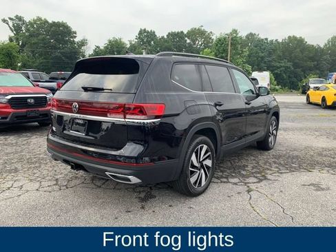 Used 2025 Volkswagen Atlas SE FWD image 11