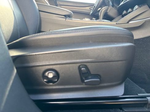 Used 2022 Alfa Romeo Stelvio Ti w/ Active Assist Plus Package AWD/4WD image 31