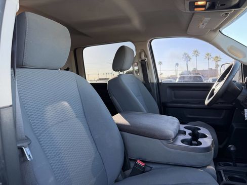 Used 2015 RAM 2500 Tradesman w/ Chrome Appearance Group image 29