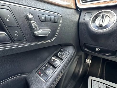 Used 2014 Mercedes-Benz E 350 4MATIC Sedan image 12