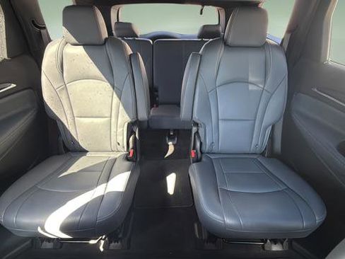 Used 2023 Buick Enclave Essence FWD image 23