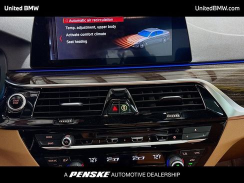 Used 2019 BMW 530e w/ Premium Package image 11