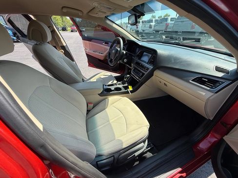 Used 2017 Hyundai Sonata SE FWD image 18
