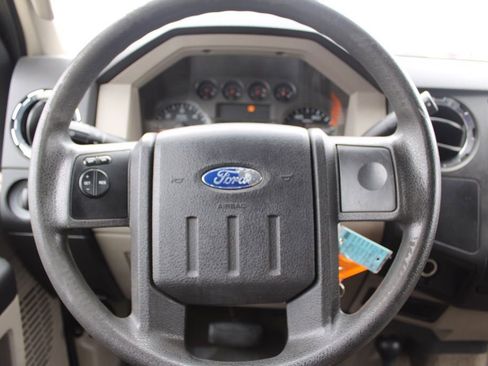 Used 2010 Ford F250 XLT image 25