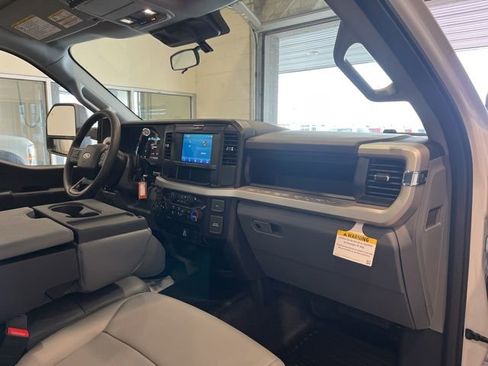 New 2026 Ford F550 4x4 Regular Cab Super Duty image 20