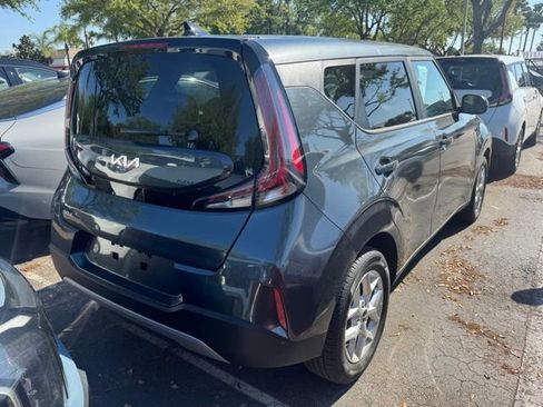 Certified 2025 Kia Soul LX w/ LX Technology Package image 2
