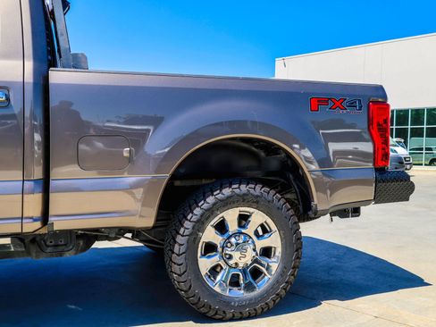 Used 2019 Ford F250 King Ranch AWD/4WD image 8