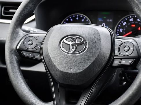 Used 2019 Toyota RAV4 LE w/ Carpet Mat Package FWD image 21