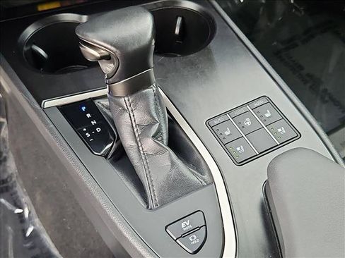 Used 2024 Lexus UX 250h F Sport FWD image 15