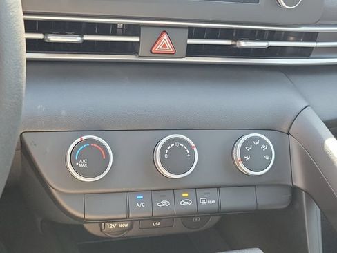 New 2026 Hyundai Elantra SE FWD image 11