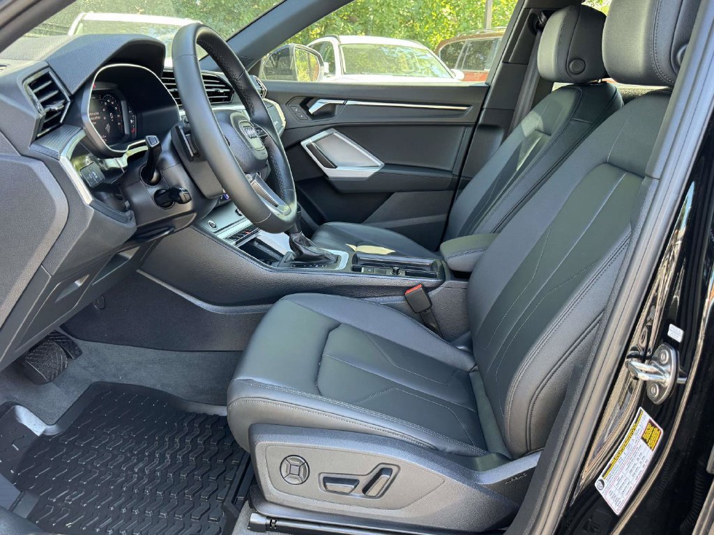 Used 2025 Audi Q3 2.0T Premium AWD/4WD image 21