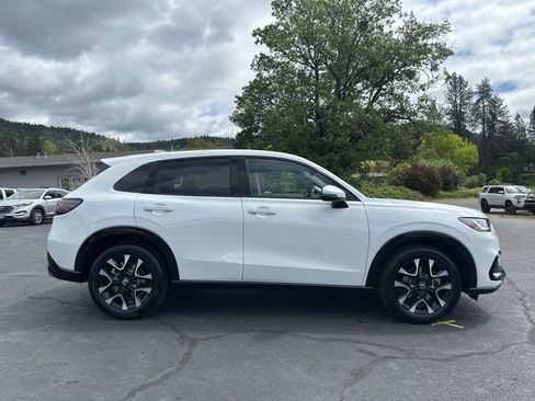 New 2026 Honda HR-V EX-L image 2