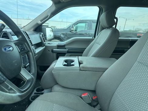 Used 2018 Ford F150 XLT w/ XTR Package image 4