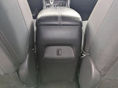Used 2024 Nissan Sentra SV FWD image 16